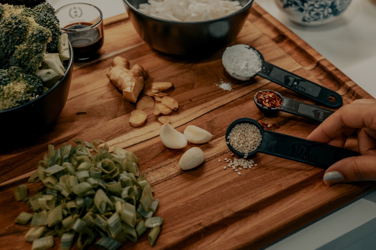 Creamy pasta with wild mushrooms and garlic